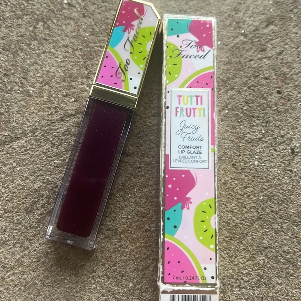 ♣️🌙Too Faced Who Gives A Fig Tutti Frutti Lip Glaze